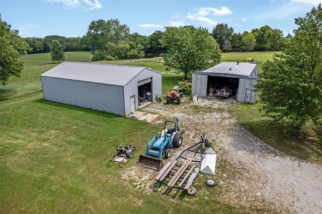 7129 SE 202nd Street, Holt, MO 64060