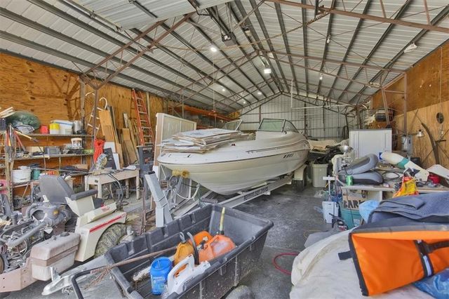 7129 SE 202nd Street, Holt, MO 64060