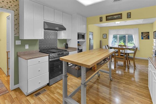 7129 SE 202nd Street, Holt, MO 64060