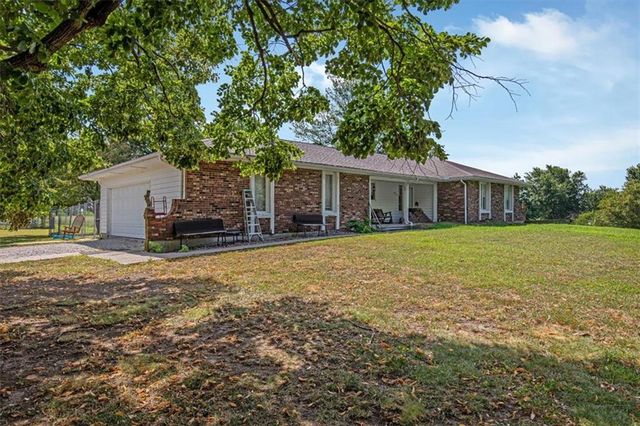 7129 SE 202nd Street, Holt, MO 64060