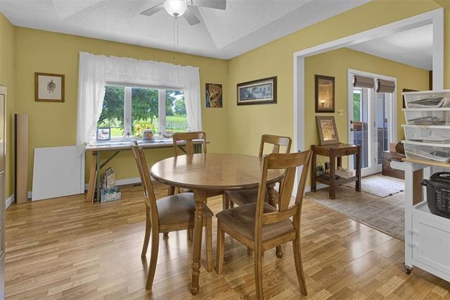 7129 SE 202nd Street, Holt, MO 64060