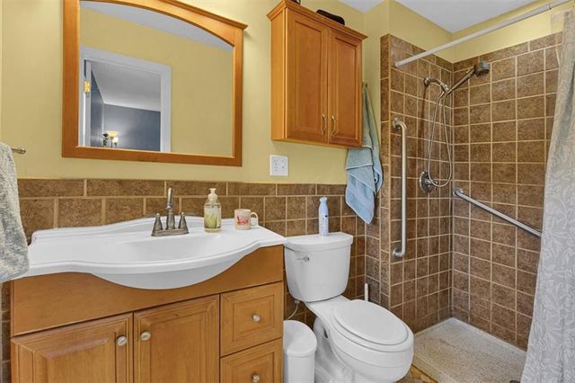 7129 SE 202nd Street, Holt, MO 64060