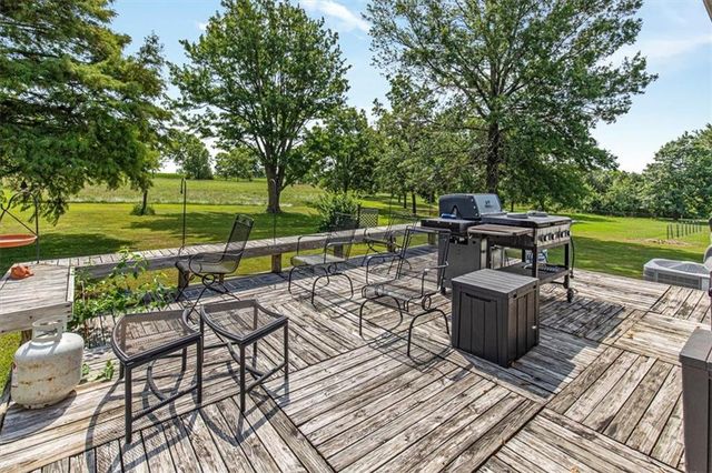 7129 SE 202nd Street, Holt, MO 64060