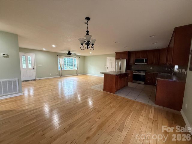 4460 Gouge Avenue, Morganton, NC 28655