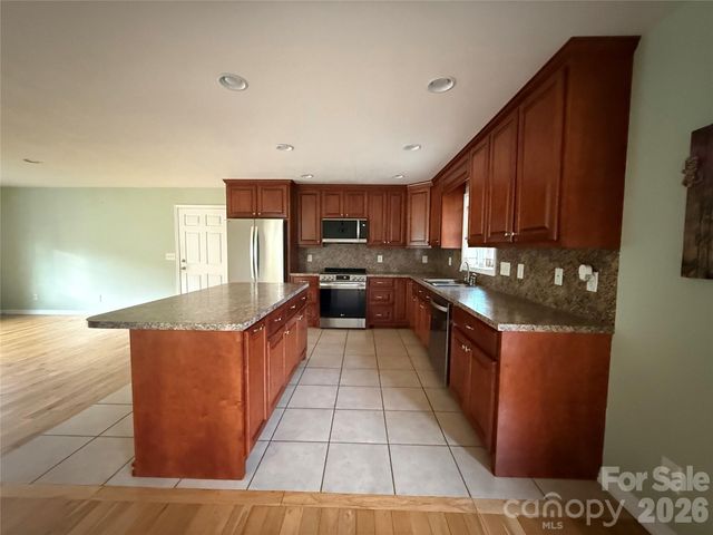4460 Gouge Avenue, Morganton, NC 28655