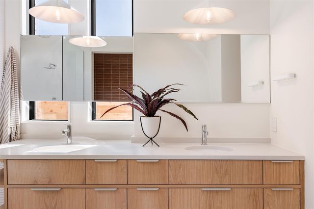 2112 Lawnmont Ave, Austin, TX 78756