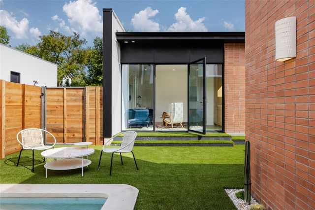 2112 Lawnmont Ave, Austin, TX 78756