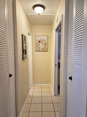 2950 Crosley Drive E C, West Palm Beach, FL 33415