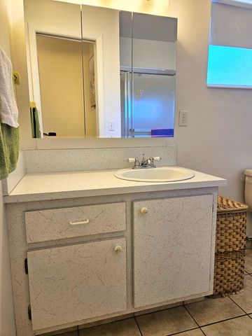 2950 Crosley Drive E C, West Palm Beach, FL 33415