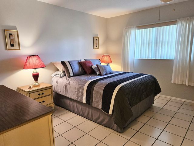 2950 Crosley Drive E C, West Palm Beach, FL 33415