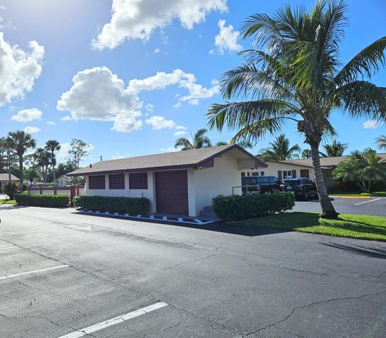 2950 Crosley Drive E C, West Palm Beach, FL 33415