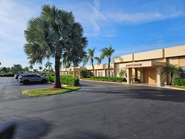 2950 Crosley Drive E C, West Palm Beach, FL 33415