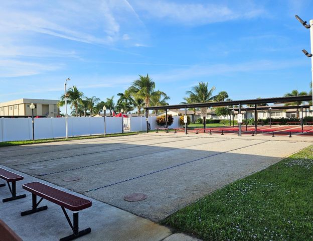 2950 Crosley Drive E C, West Palm Beach, FL 33415