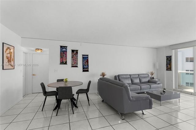 5001 Collins Ave 14C, Miami Beach, FL 33140