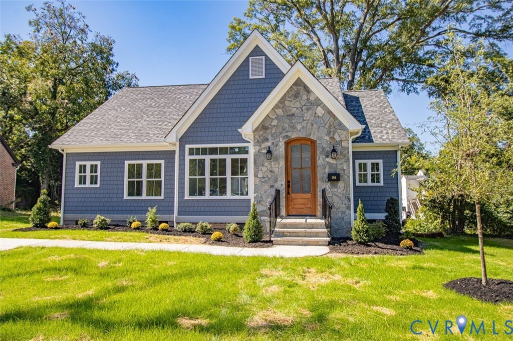 204 Crescent Ave, Hopewell, VA 23860
