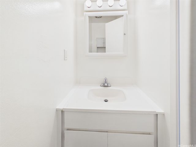 94-055 Anania Drive 108, Mililani, HI 96789