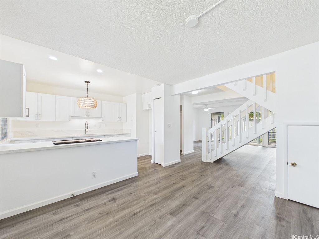 94-055 Anania Drive 108, Mililani, HI 96789
