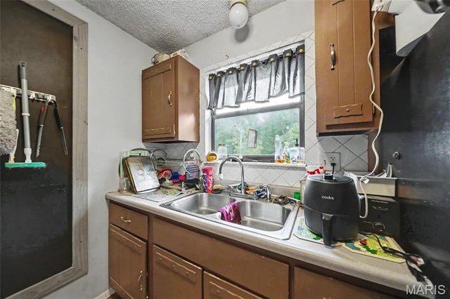 1056 S Deer Trail, Fredericktown, MO 63645