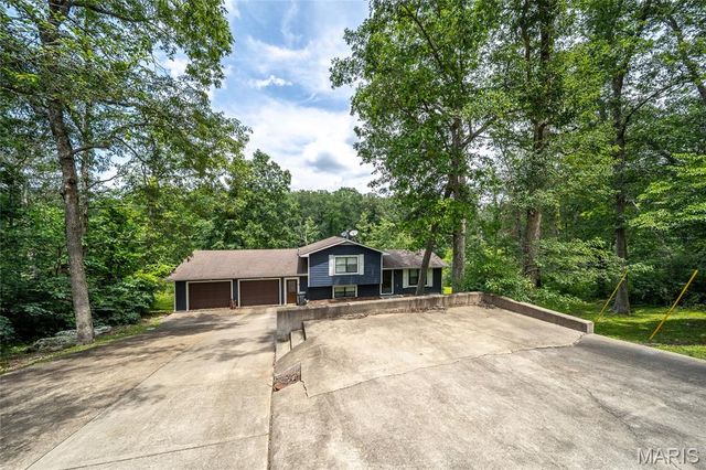 1056 S Deer Trail, Fredericktown, MO 63645