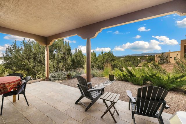 8 Via Harena, Santa Fe, NM 87507