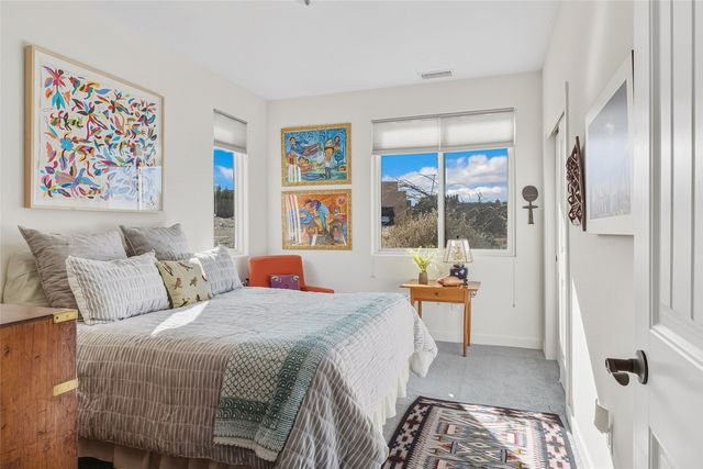 8 Via Harena, Santa Fe, NM 87507