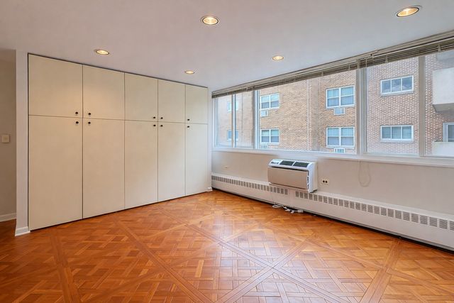 1516 Hinman Avenue 603, Evanston, IL 60201