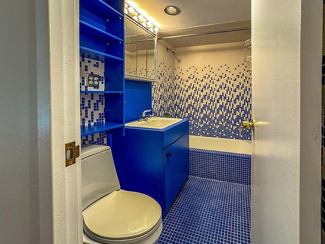 1516 Hinman Avenue 603, Evanston, IL 60201