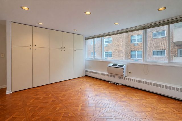 1516 Hinman Avenue 603, Evanston, IL 60201