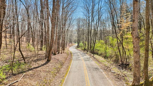 1300 Old Sugar Limb Rd, Loudon, TN 37774