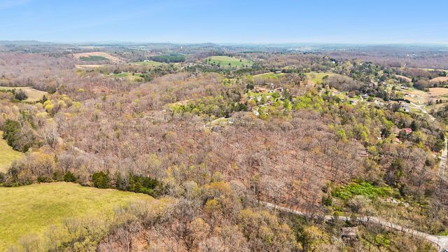 1300 Old Sugar Limb Rd, Loudon, TN 37774