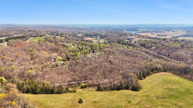 1300 Old Sugar Limb Rd, Loudon, TN 37774