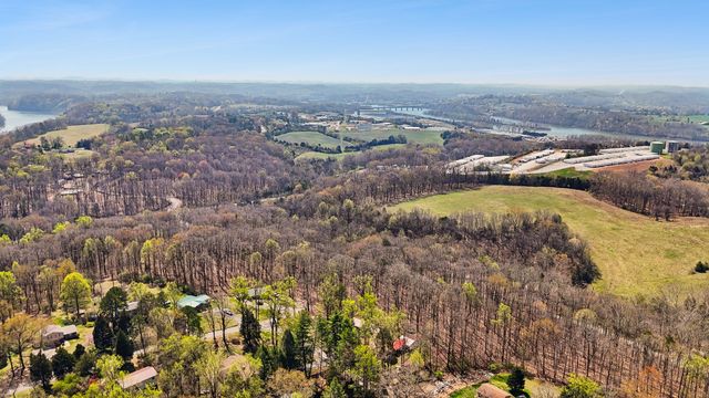 1300 Old Sugar Limb Rd, Loudon, TN 37774