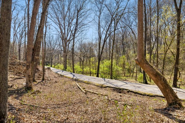 1300 Old Sugar Limb Rd, Loudon, TN 37774