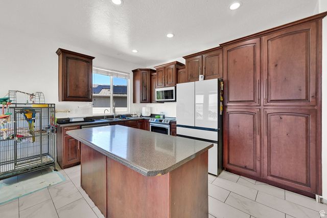 169 N WALTON CT, North Salt Lake, UT 84054