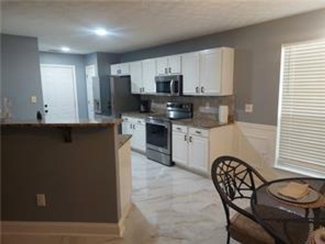 4215 Hamilton walk Drive, Buford, GA 30519