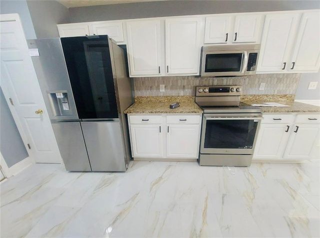 4215 Hamilton walk Drive, Buford, GA 30519