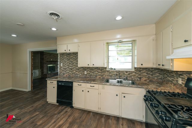 7447 Songwood Drive, Shreveport, LA 71129
