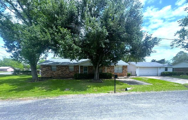 203 Franklin Road, Wharton, TX 77488