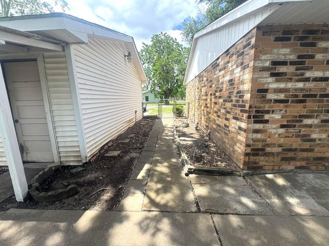 203 Franklin Road, Wharton, TX 77488