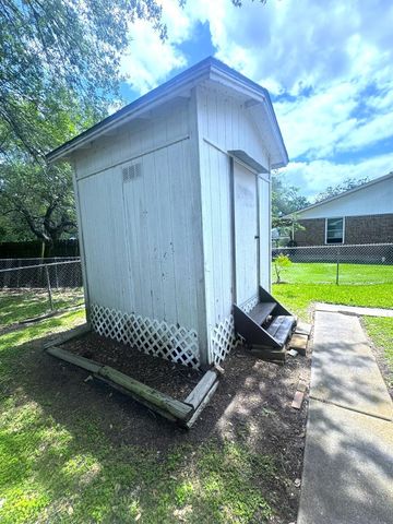 203 Franklin Road, Wharton, TX 77488