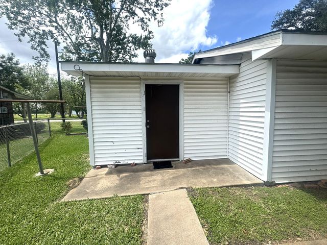 203 Franklin Road, Wharton, TX 77488