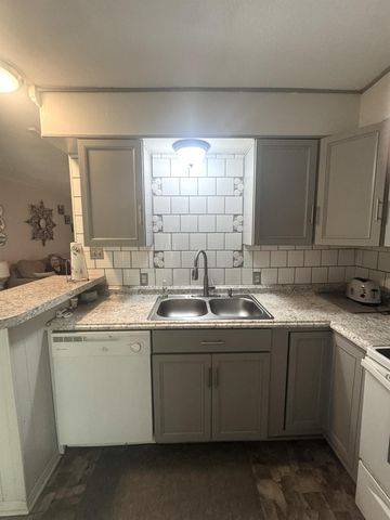 203 Franklin Road, Wharton, TX 77488