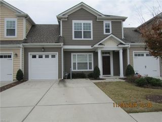 423 Heartfield DR, Chesapeake, VA 23322