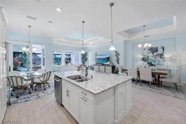 6475 Warwick AVE, Naples, FL 34113