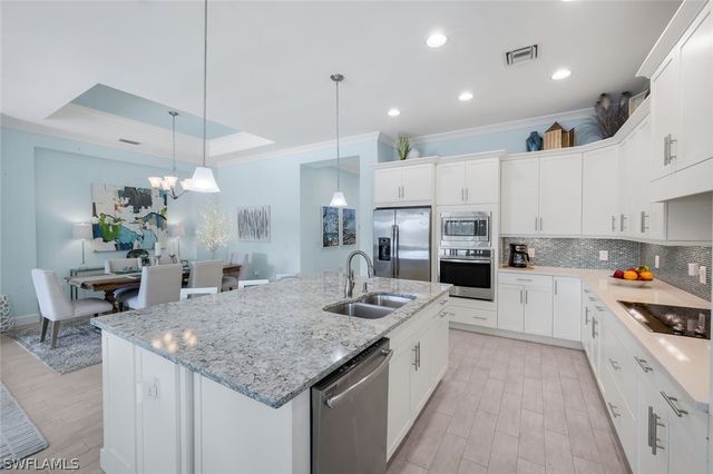 6475 Warwick AVE, Naples, FL 34113