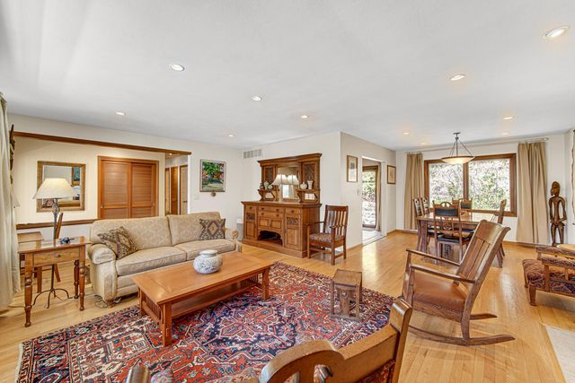 95 Diana Road, Ogden Dunes, IN 46368