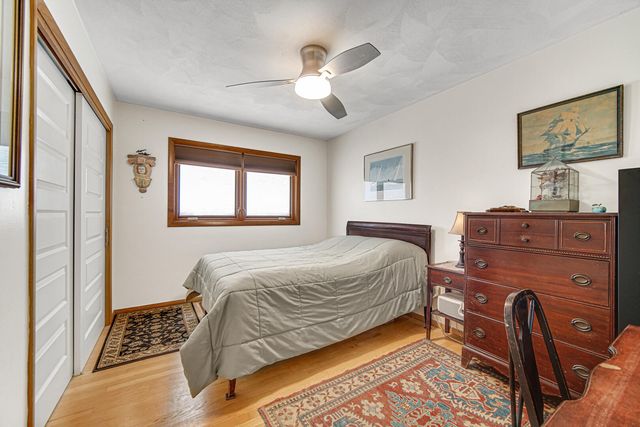 95 Diana Road, Ogden Dunes, IN 46368