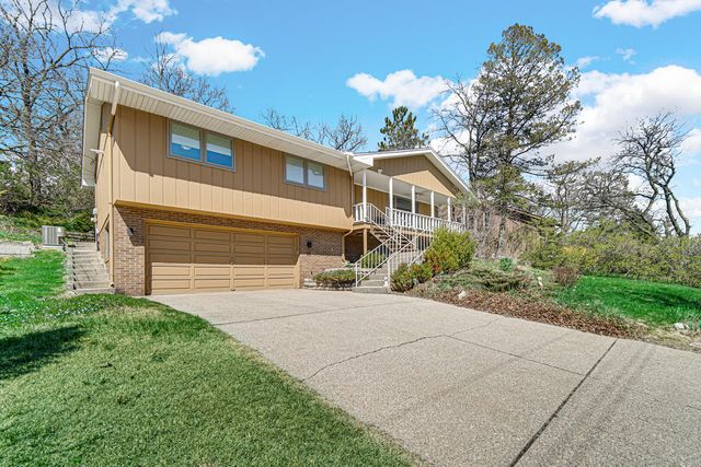 95 Diana Road, Ogden Dunes, IN 46368