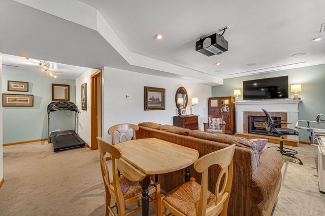 95 Diana Road, Ogden Dunes, IN 46368