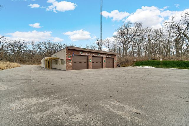 95 Diana Road, Ogden Dunes, IN 46368